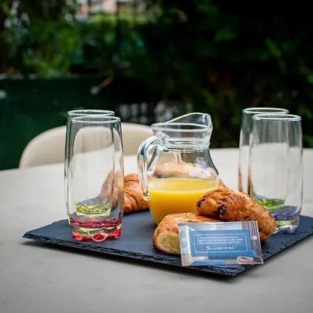 Le Cosmos Avec Terrasse Et Proche Et Commerces * 阿格德