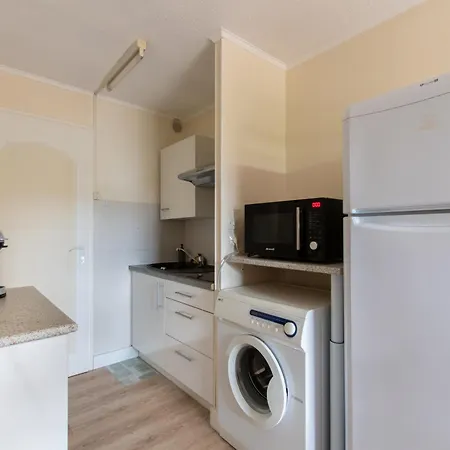 Le Cosmos Avec Terrasse Et Proche Et Commerces * Agde