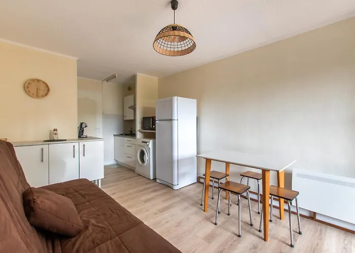 Le Cosmos Avec Terrasse Et Proche Et Commerces Appartamento Agde